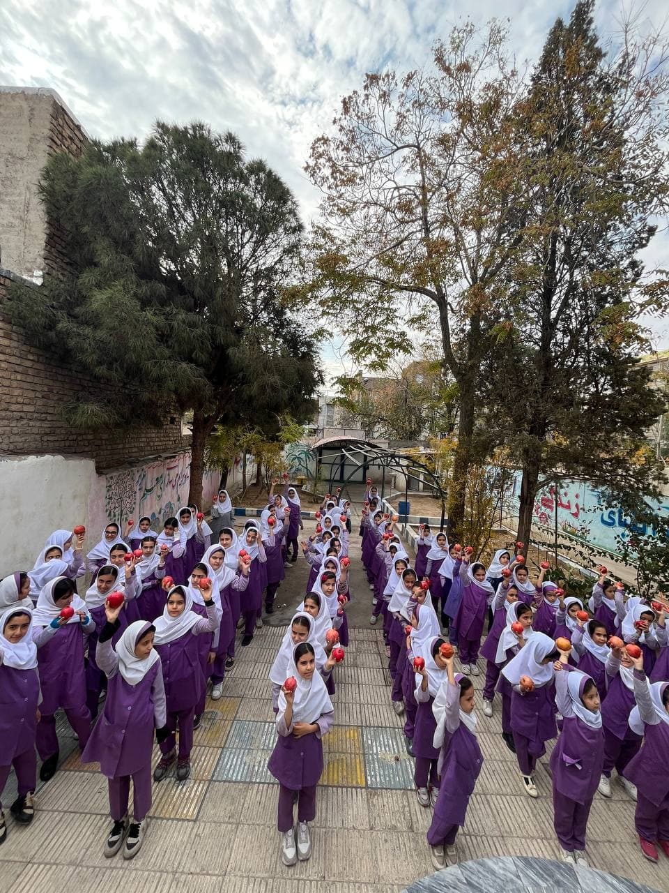 پیش دبستان و دبستان غیردولتی شهید فرزامی